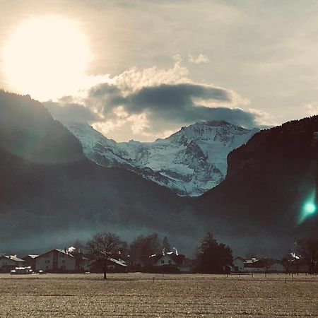 Gemuetliches Zuhause Mit Ausblick Wilderswil Exterior foto