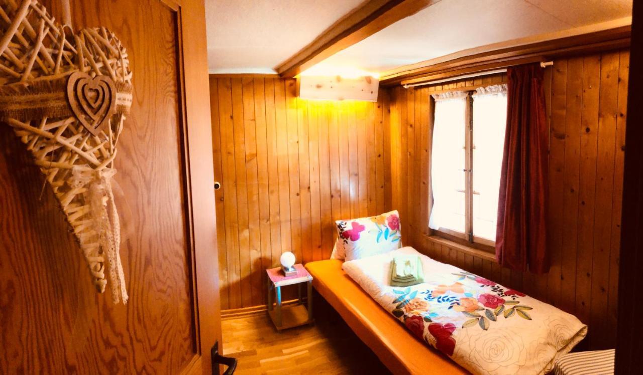 Gemuetliches Zuhause Mit Ausblick Wilderswil Exterior foto