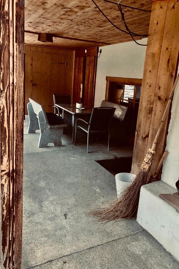Gemuetliches Zuhause Mit Ausblick Wilderswil Exterior foto